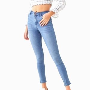 Forever 21 Mid Rise Skinny Jeans Sz. 28